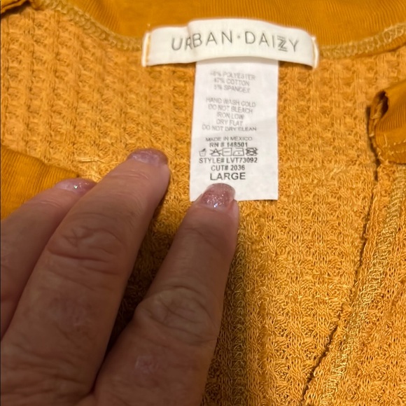 Women's Mustard Top - Picture 5 of 6